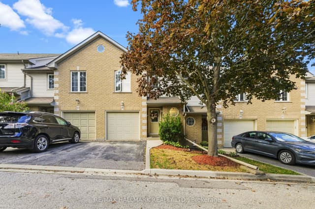 Condo Townhouse at 31 Moss Boulevard 21, Hamilton, ON L9H 7A6