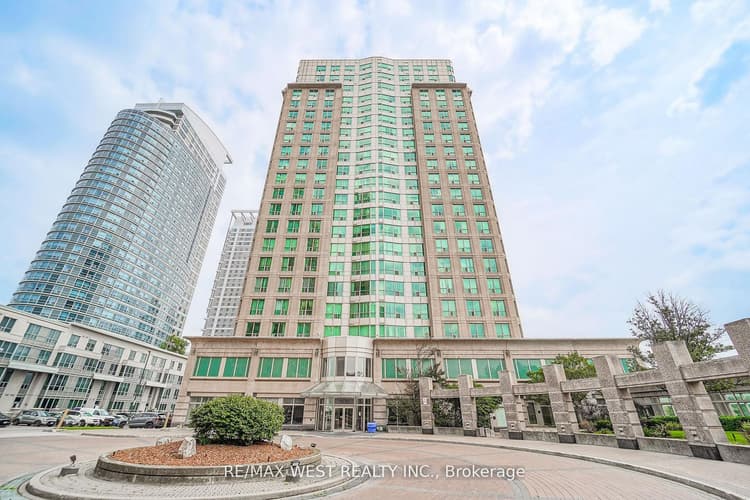 8 Lee Centre Drive