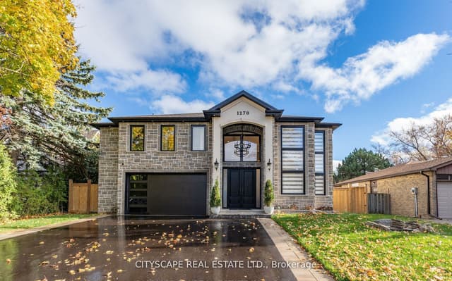 Detached at 1270 Saginaw Crescent, Mississauga, ON L5H 4B8