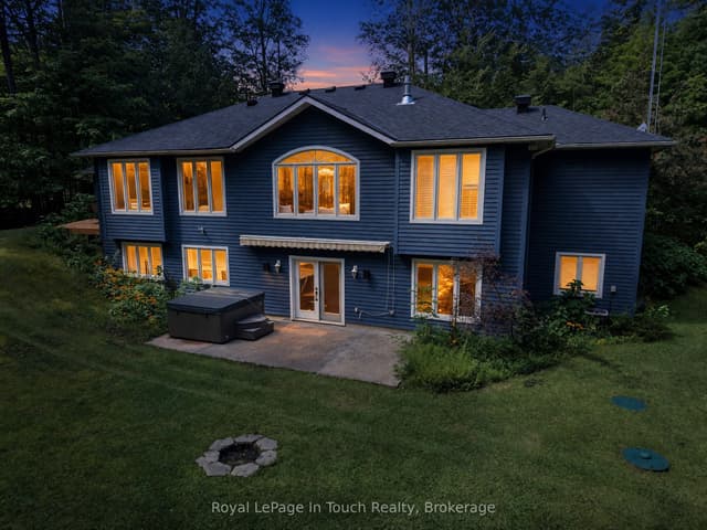 Detached at 106 Copeland Creek Drive, Tiny, ON L9M 0M2