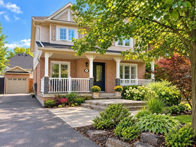 Detached at 84 Fellowes Crescent, Hamilton, ON L8B 0M1