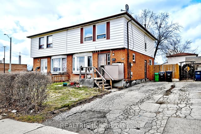 Semi-Detached at 116 Sutherland Avenue, Brampton, ON L6V 2H7