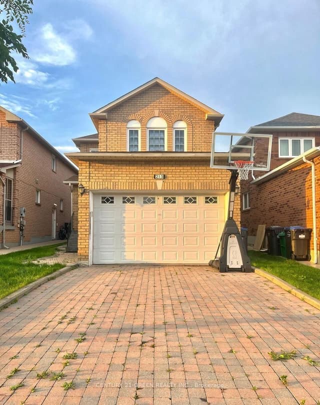 Detached at 215 Kingknoll Drive, Brampton, ON L6Y 4X4