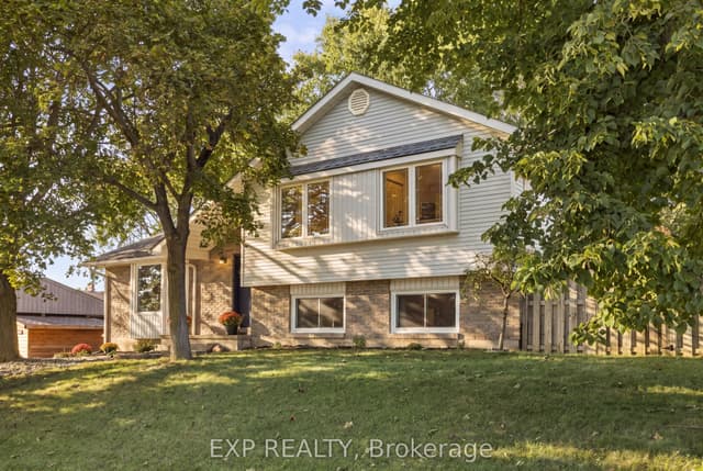 Detached at 178 Laurentian Drive, Waterloo, ON N2E 1Y3