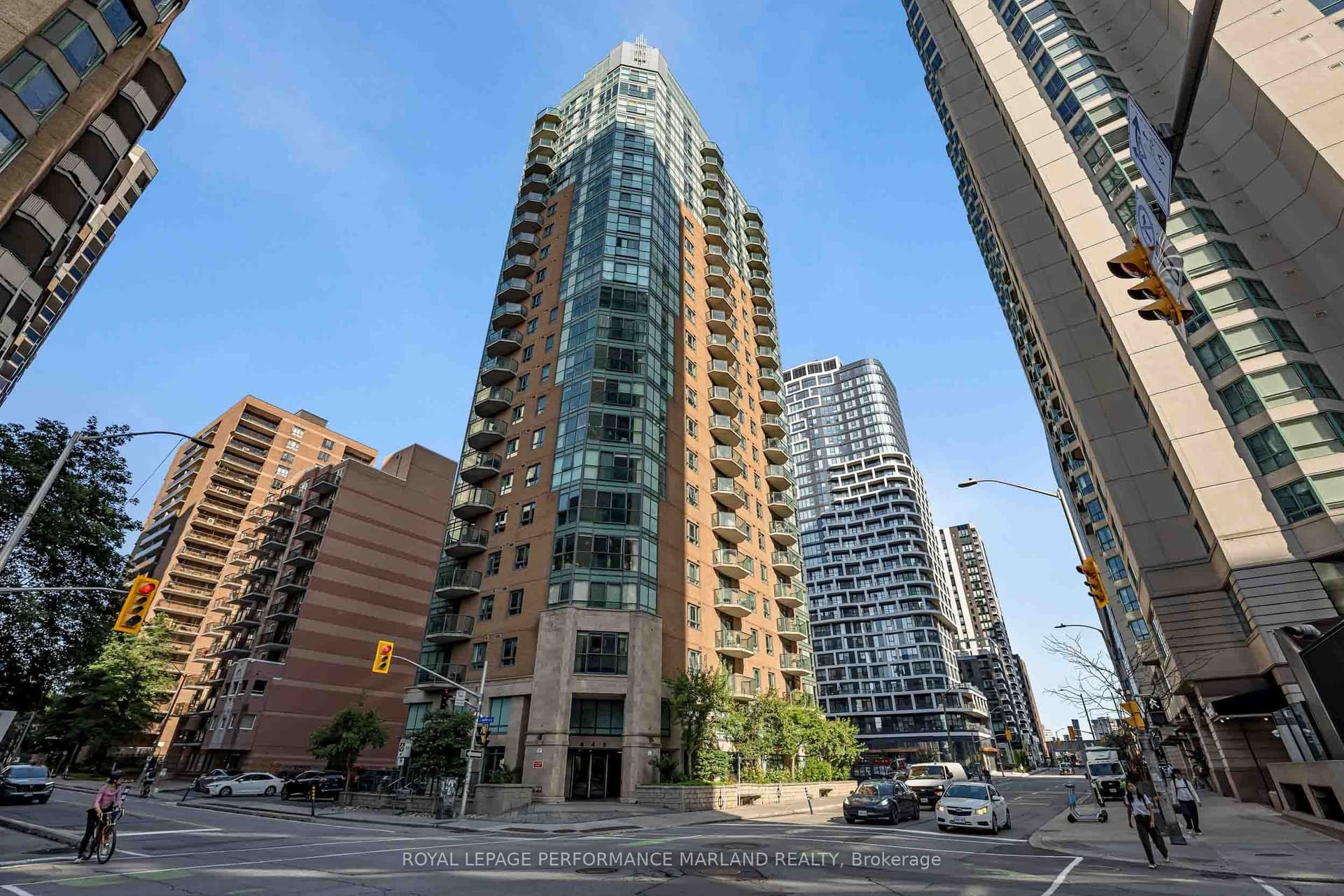 Suite 2203 · Floor 22, Unit 2203 · 445 Laurier Ave W