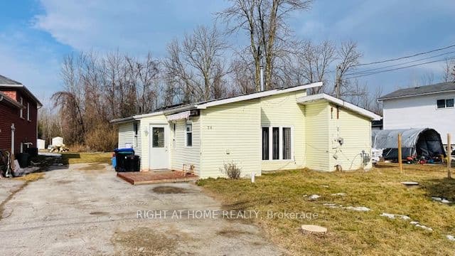 Detached at 26 George Avenue, Wasaga Beach, ON L9Z 2X9