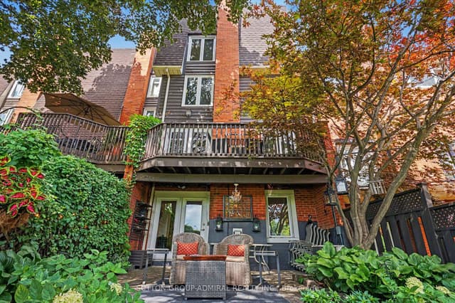 Att/Row/Townhouse at 1230 Cornerbrook Place, Mississauga, ON L5C 3J4