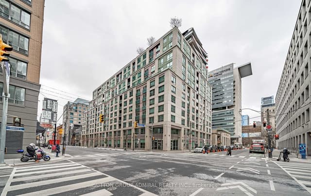 Condo Apartment at 168 Simcoe Street 722, Toronto, ON M5H 4C9, Toronto C01
