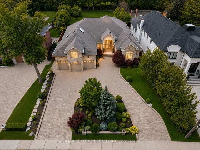Detached at 16 Boyle Drive, Richmond Hill, ON L4C 6C9