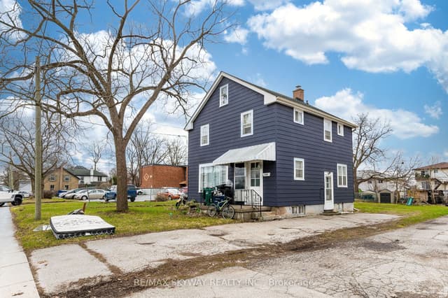 Detached at 1230 Duke Street, Cambridge, ON N3H 3V7