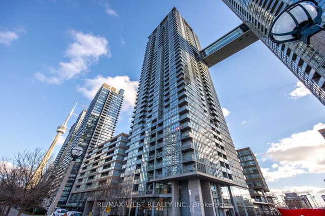 Condo Apartment at 15 Iceboat Terrace 1106, Toronto, ON M5V 4A5, Toronto C01