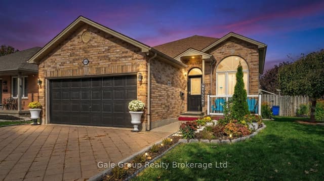 Detached at 470 Marconi Boulevard, London East, ON N5V 5E4
