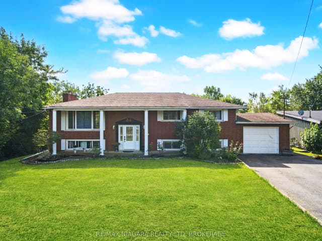 Detached at 318 Albany Street, Fort Erie, ON L2A 1L9