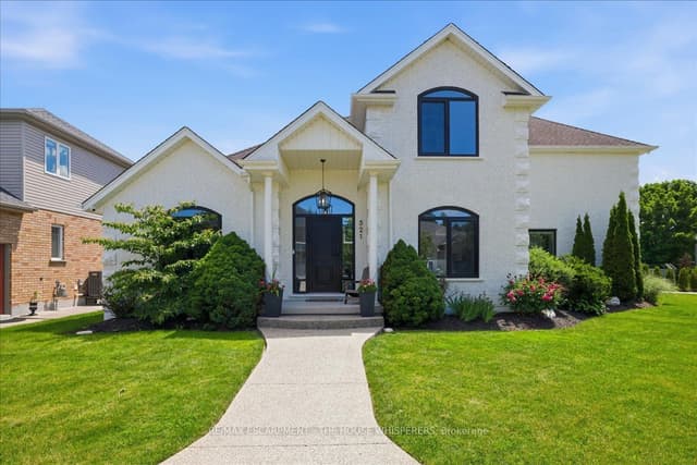 Detached at 521 Falconridge Crescent, Kitchener, ON N2K 4H9