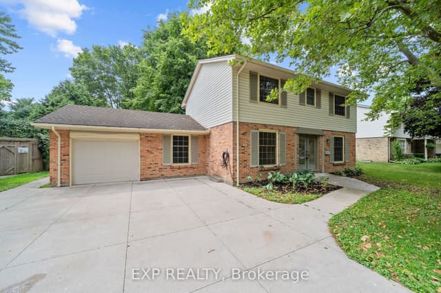 Detached at 42 Queen Mary Crescent, London North, ON N6H 4B4