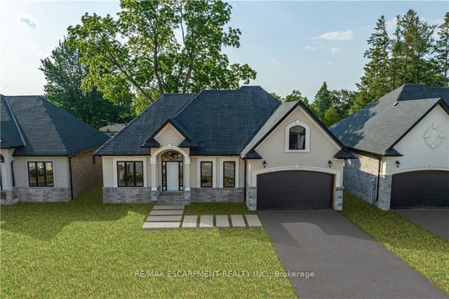 Detached at 35 Cesar Place, Hamilton, ON L9G 0G3