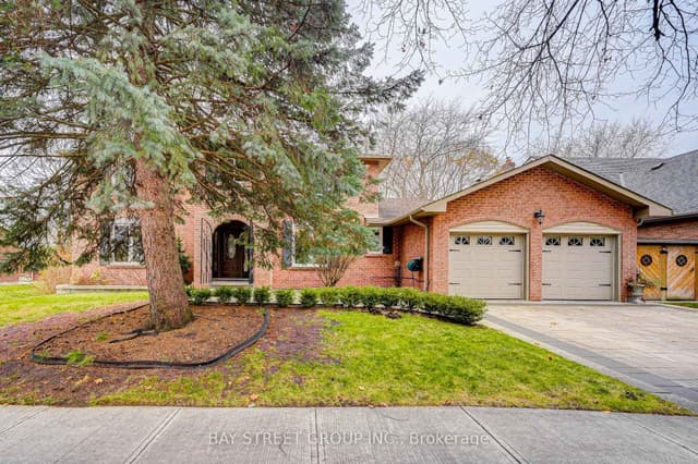 Detached at 220 Arichat Road, Oakville, ON L6J 6A7