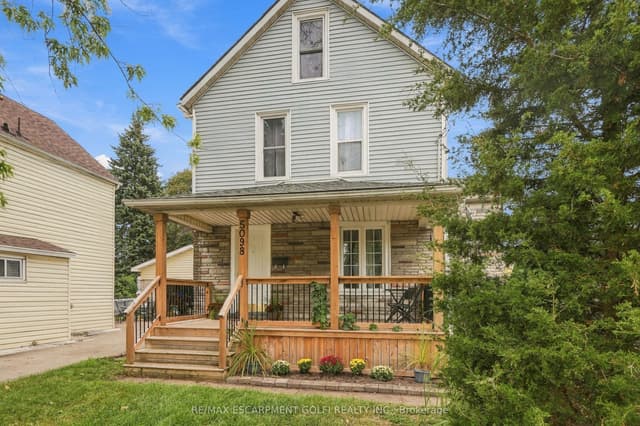 Detached at 5098 St. Lawrence Avenue, Niagara Falls, ON L2E 3Y8