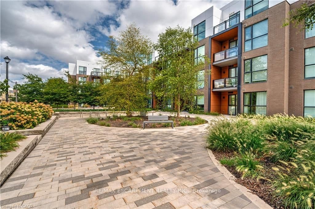 Suite 119 · Floor 1, Unit 119 · 168 Sabina Dr