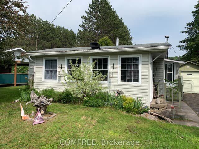 Detached at 39 Lake Street, South Algonquin, ON K0J 2M0