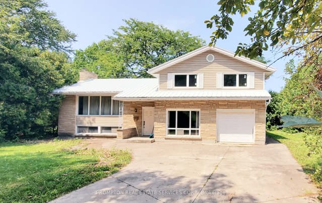 Detached at 163 Woodside Drive, St. Catharines, ON L2T 1X5