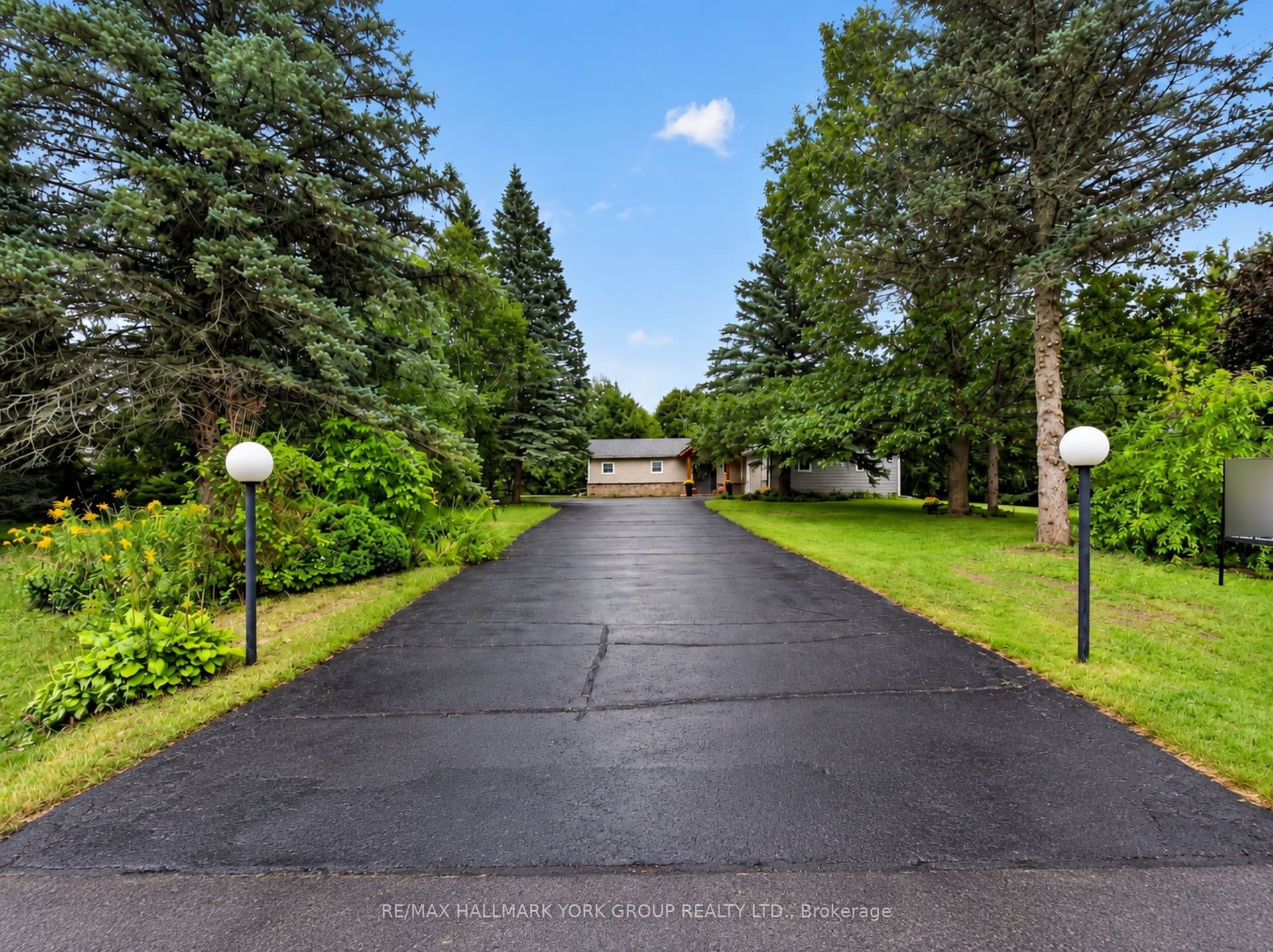 21 Birchview Dr