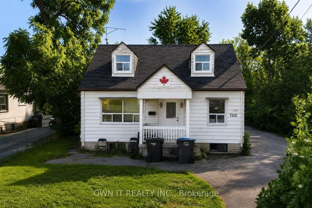 Duplex at 7112 Goreway Drive, Mississauga, ON L4T 2T6