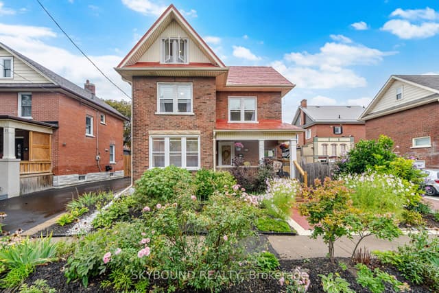 Detached at 27 Rowe Street, Oshawa, ON L1H 5P4