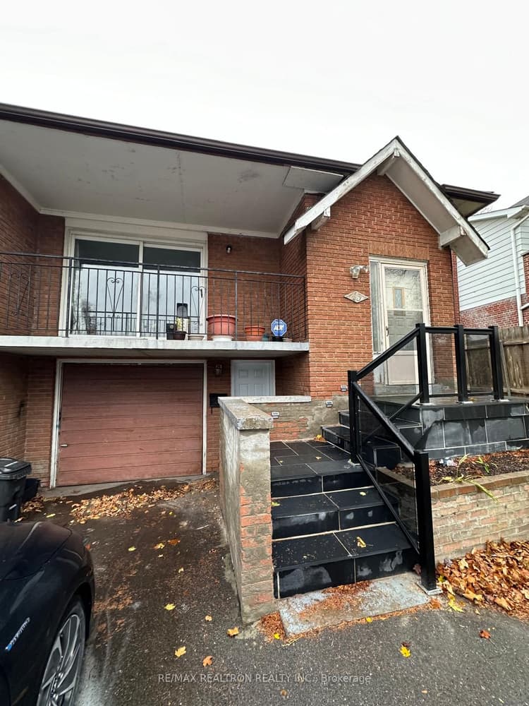 45 Baroness Crescent