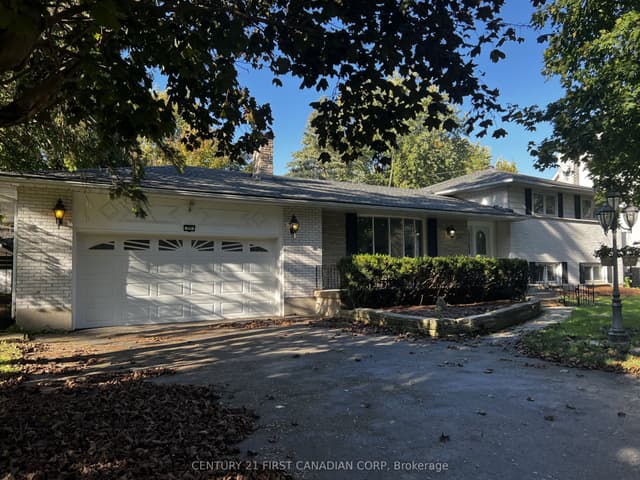 Detached at 28 REDFORD Road, London North, ON N5X 3V5
