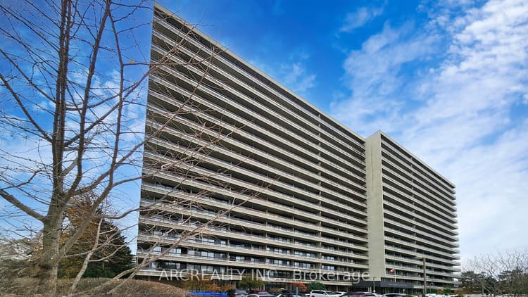 8111 Yonge Street