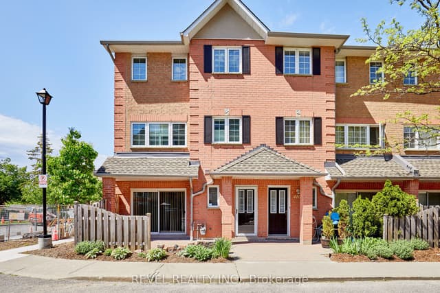 Condo Townhouse at 1400 The Esplanade N 411, Pickering, ON L1V 6V2