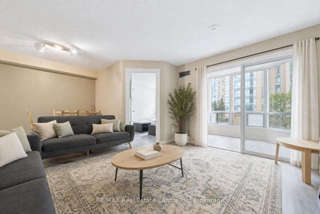 Condo Apartment at 155 HILLCREST Avenue 302, Mississauga, ON L5B 3Z2