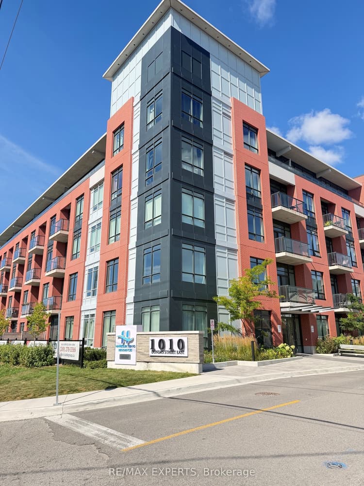 1010 Dundas Street