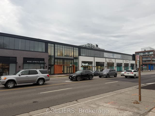 Office at 175 Lakeshore Road 11, Mississauga, ON L5H 0A6