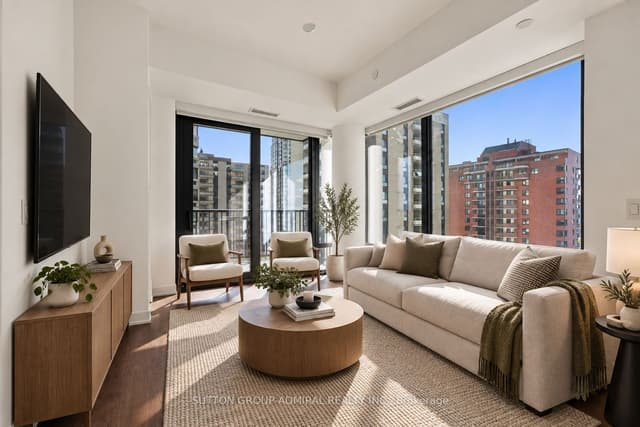 Condo Apartment at 89 Montclair Avenue 1625, Toronto, ON M5P 0B1, Toronto C03