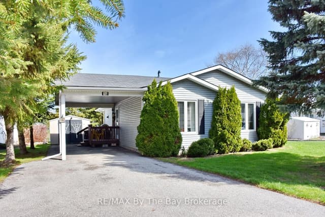 Detached at 16 Indiana Avenue, Wasaga Beach, ON L9Z 3A8