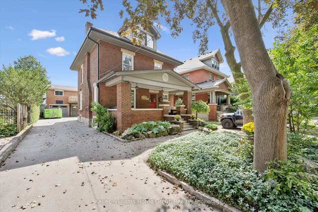 Detached at 28 Oxford Street, Guelph, ON N1H 2M3