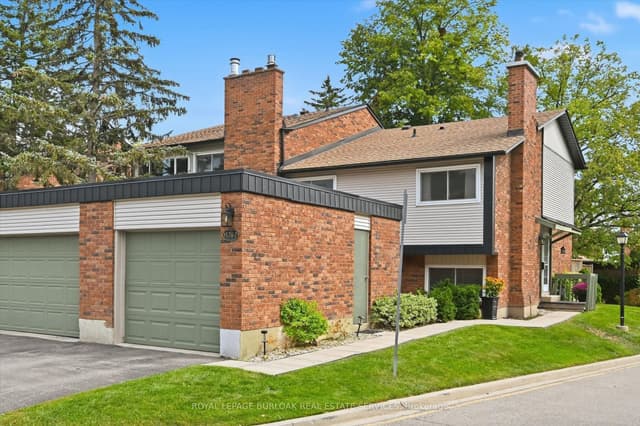 Condo Townhouse at 1576 Kerns Road 7, Burlington, ON L7P 3A7