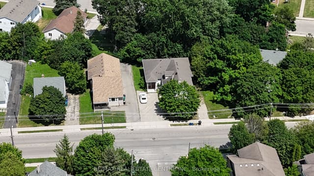 Duplex at 264 Hazel Street, Waterloo, ON N2L 3N9