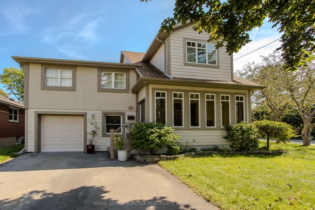Detached at 707 Ross Street, Burlington, ON L7S 1S3