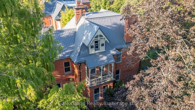 Detached at 105 Vansittart Avenue, Woodstock, ON N4S 6E5