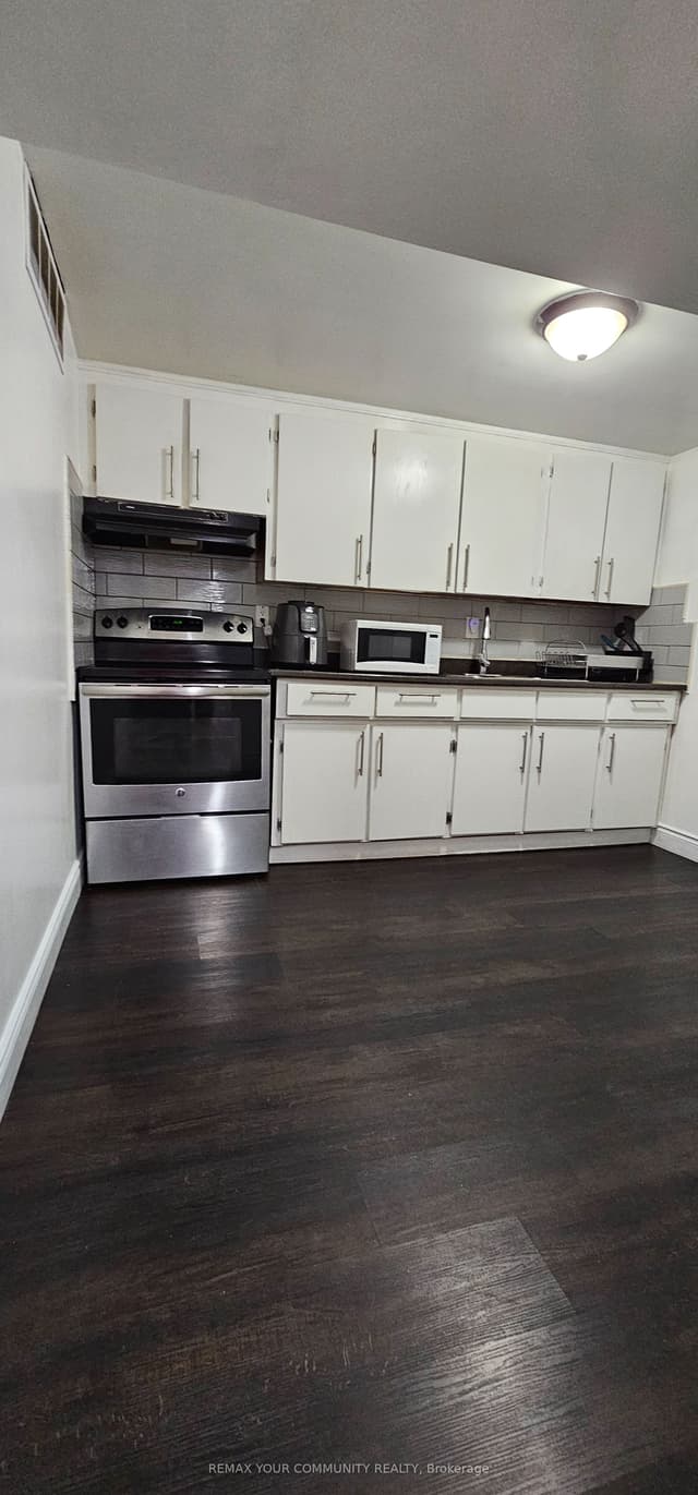 Semi-Detached at 51 Davelayne Road, Toronto, ON M9M 2A6, Toronto W05