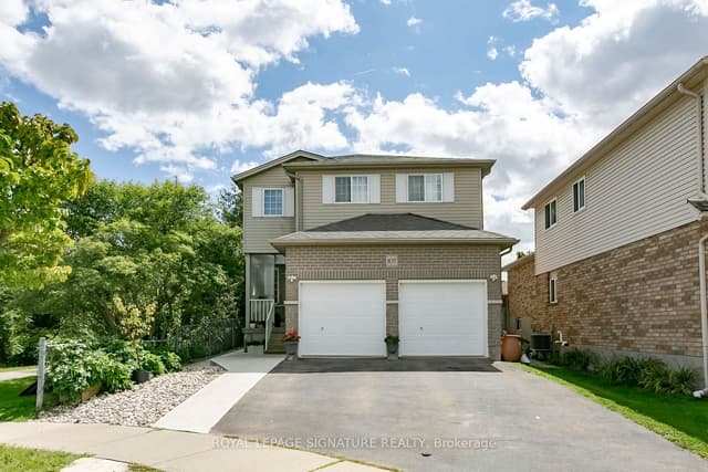 Detached at 107 Glencliffe Court, Kitchener, ON N2B 3X1