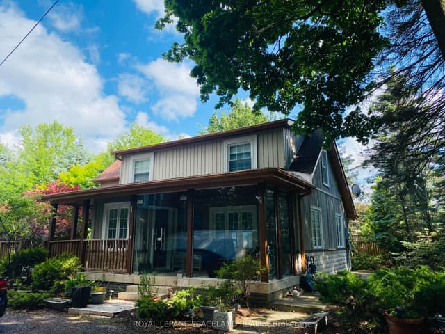 Detached at 719 Old Bathurst Street 1A, Newmarket, ON L3X 3A6