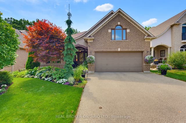 Detached at 64 Carmichael Crescent, Brantford, ON N3R 8A9