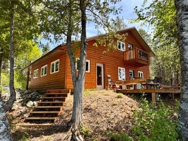 16 MANIWAKI Lane