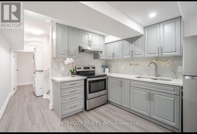 Detached at 36 Minna Trail, Brampton, ON L7A 4T1