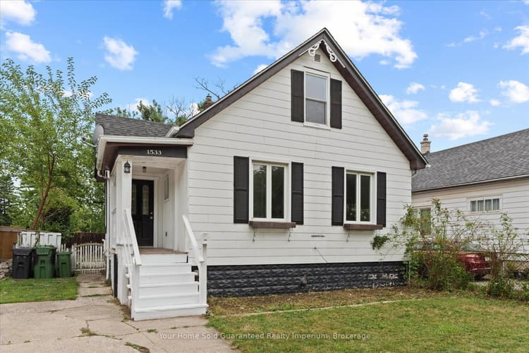 1533 Alexis Road