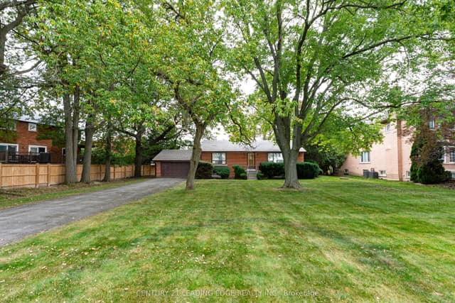 Detached at 93 Lee Avenue, Markham, ON L3R 8G2